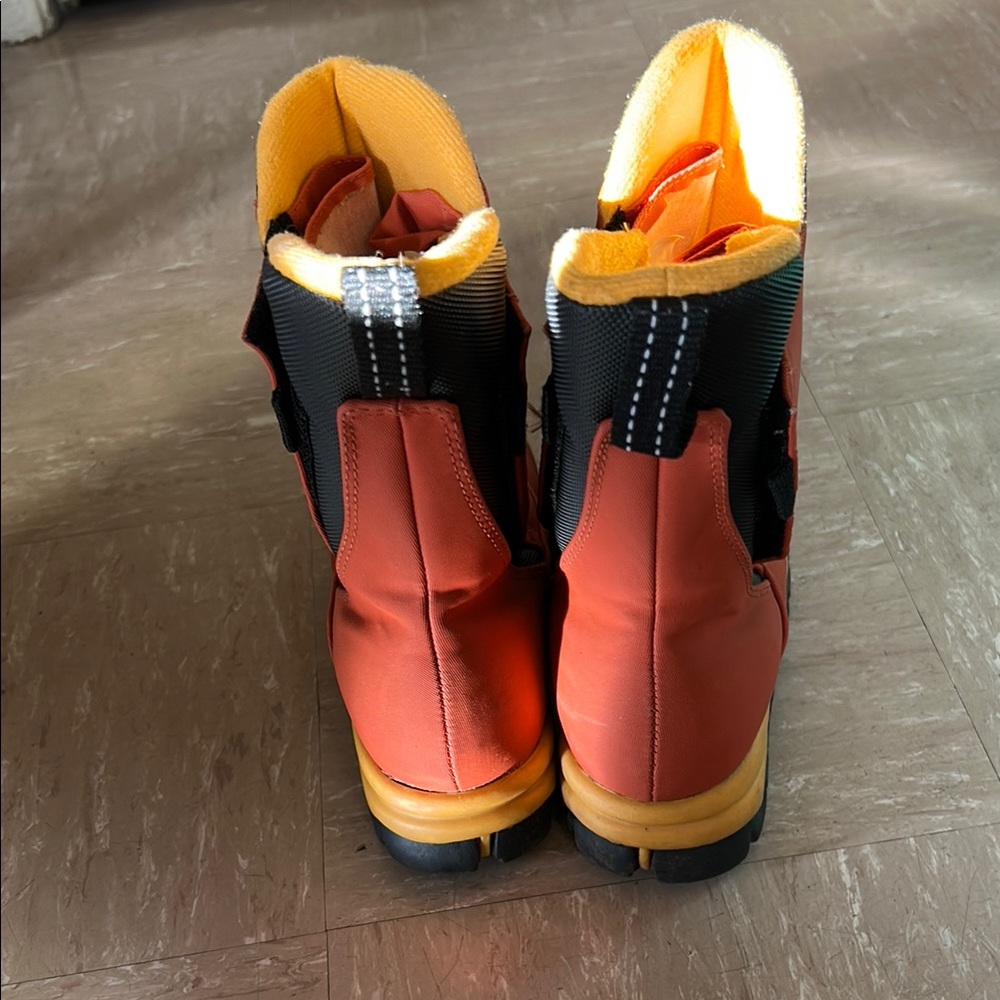 Lands' End Kid’s Orange and Yellow Rain & Snow Boots - Picture 2 of 4